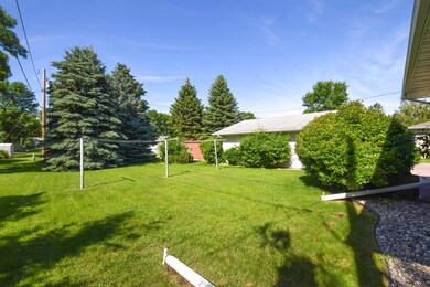 2210 11th Ave S, Grand Forks, ND 58201 - photo 5