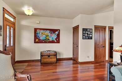 4-web-or-mls-SkyLight - Tara-25
