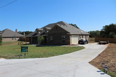 104 Cottongame Dr, Weatherford, TX 76088 - photo 6