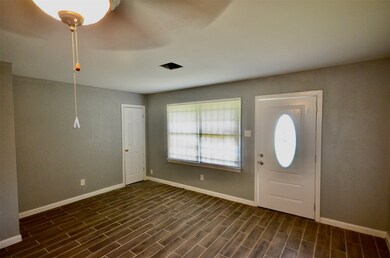 5031 Andrea St, Houston, TX 77021 - photo 2