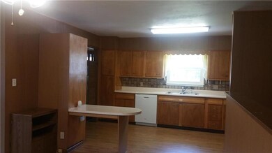 Kitchen with dining bar