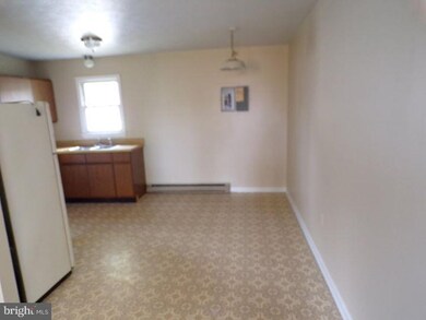 301 N Main St, Edinburg, VA 22824 - photo 5