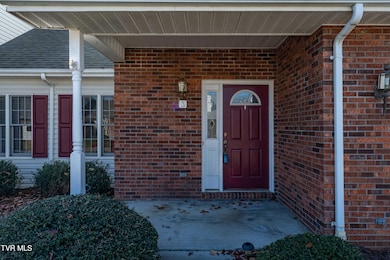 3 Cherokee Ridge Ct, Johnson City, TN 37604 - photo 2