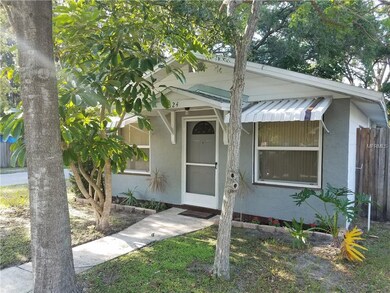 Attractive & Cozy Cottage in Historic Largo!
