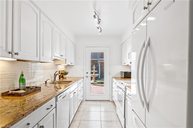 522 Broad Ave S unit 522, Naples, FL 34102 - photo 3