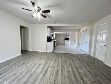 922 Shawnee Trace, Grand Prairie, TX 75051 - photo 2