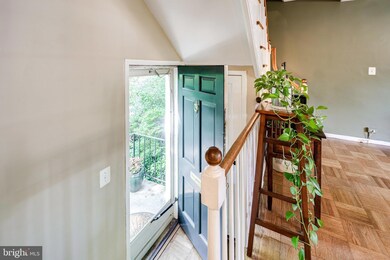 3486 Gunston Rd unit 721-3486, Alexandria, VA 22302 - photo 2