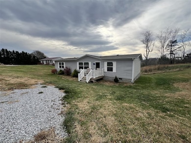 253 Carterville Heights Rd, Wytheville, VA 24382 - photo 2