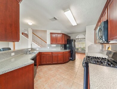 7243 Caracara Dr, Houston, TX 77040 - photo 6