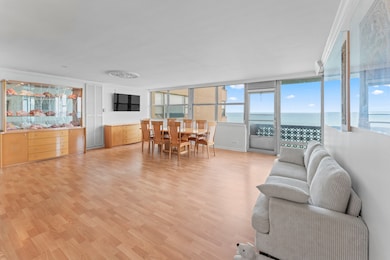 Shoreline Towers Condominiums unit 11R, Chicago, IL 60660 - photo 5