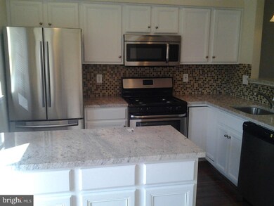 4134 Ashmere Cir, Dumfries, VA 22025 - photo 2