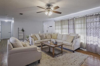 4115 Heyd Ave, Lake Charles, LA 70605 - photo 4