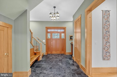 2136 Powhatan St, Falls Church, VA 22043 - photo 6