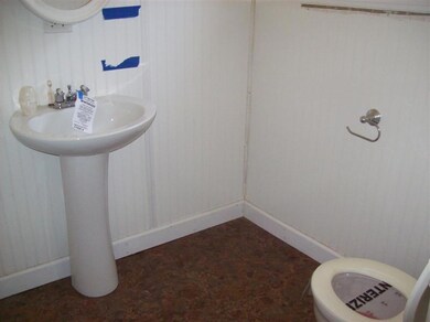 71 Maple St, Mechanic Falls, ME 04256 - photo 4