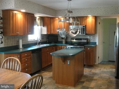 1540 Fairgrounds Rd, Hatfield, PA 19440 - photo 4