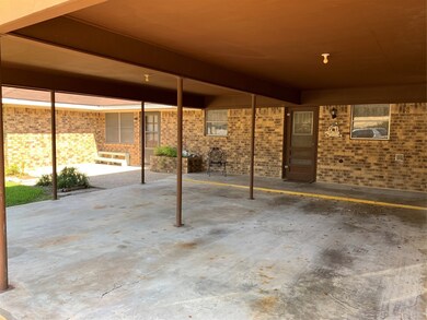 601 Dan St, East Bernard, TX 77435 - photo 4