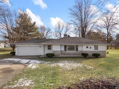 310 N West St, Milford, IN 46542 - photo 4