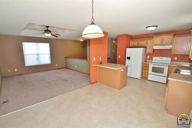 427 SE 44th St, Topeka, KS 66609 - photo 7