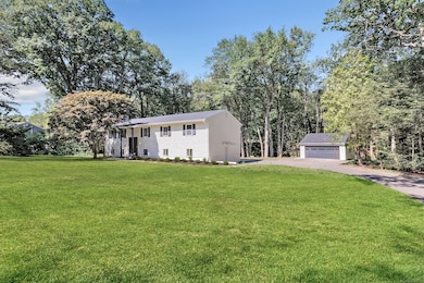 51 Great Oak Rd, Shelton, CT 06484 - photo 2