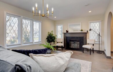 Living Room (4)