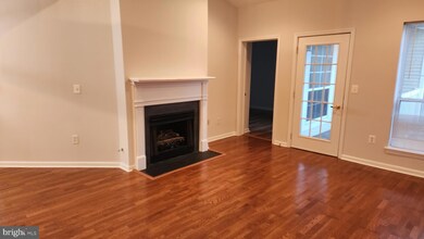 4550 Strutfield Ln unit 2416, Alexandria, VA 22311 - photo 4