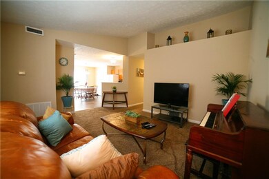 995 Ebony Cir, Franklin, IN 46131 - photo 4