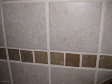 Kitchen - Tile backsplash