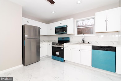 1475 Mount Holly Rd unit O9, Beverly, NJ 08010 - photo 2