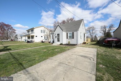 377 Spruce Ave, Maple Shade, NJ 08052 - photo 3