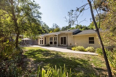 21444 Arcos Dr, Woodland Hills, CA 91364 - photo 4