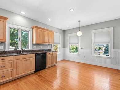 46 Spruce St unit 46, Watertown, MA 02472 - photo 2