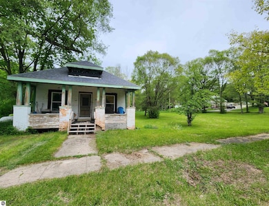 18846 Maple St, Copemish, MI 49625 - photo 4