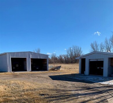 492 W North River Rd, North Platte, NE 69101 - photo 5