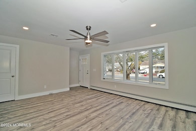 127 Castleton Dr, Toms River, NJ 08757 - photo 6