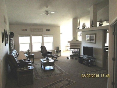 2792 Coach Dr, Grants Pass, OR 97527 - photo 4