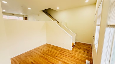 356 W 31st St, Chicago, IL 60616 - photo 4