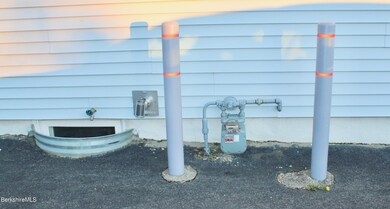 62 Franklin St, Pittsfield, MA 01201 - photo 4