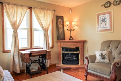 4766 FARMAL_FORMAL LIVING ROOM3