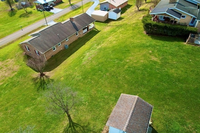 817 Midnight Dr, Chilhowie, VA 24319 - photo 5