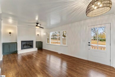 407 Mapleton Dr, Greenville, SC 29607 - photo 5