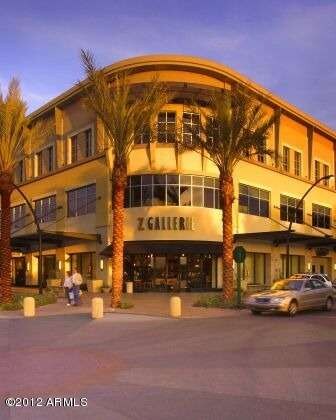 Offices and Shops in Kierland Commons
