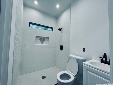 511 Iowa St unit 2, San Antonio, TX 78203 - photo 5