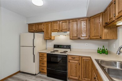 913 Grand Avenue Ct unit 913, Marion, IA 52302 - photo 6