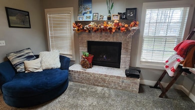 1019 Daniels St, Aurora, MO 65605 - photo 4