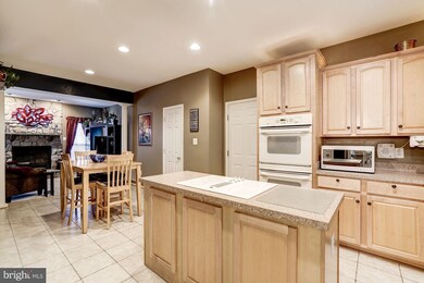 8251 Laurel Heights Loop, Lorton, VA 22079 - photo 3