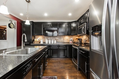 21 Rosewood Dr, Maryville, IL 62062 - photo 6