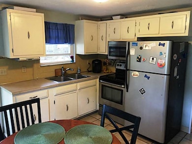 46 Pomfret Rd unit A, Narragansett, RI 02882 - photo 6