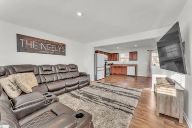 315 Parkridge Way, Simpsonville, SC 29680 - photo 4