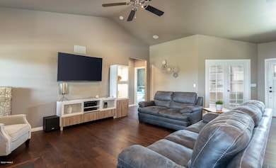 living area (1)
