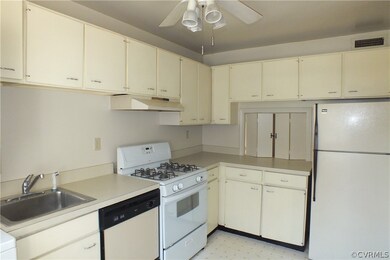 9109 Derbyshire Rd unit D, Henrico, VA 23229 - photo 4